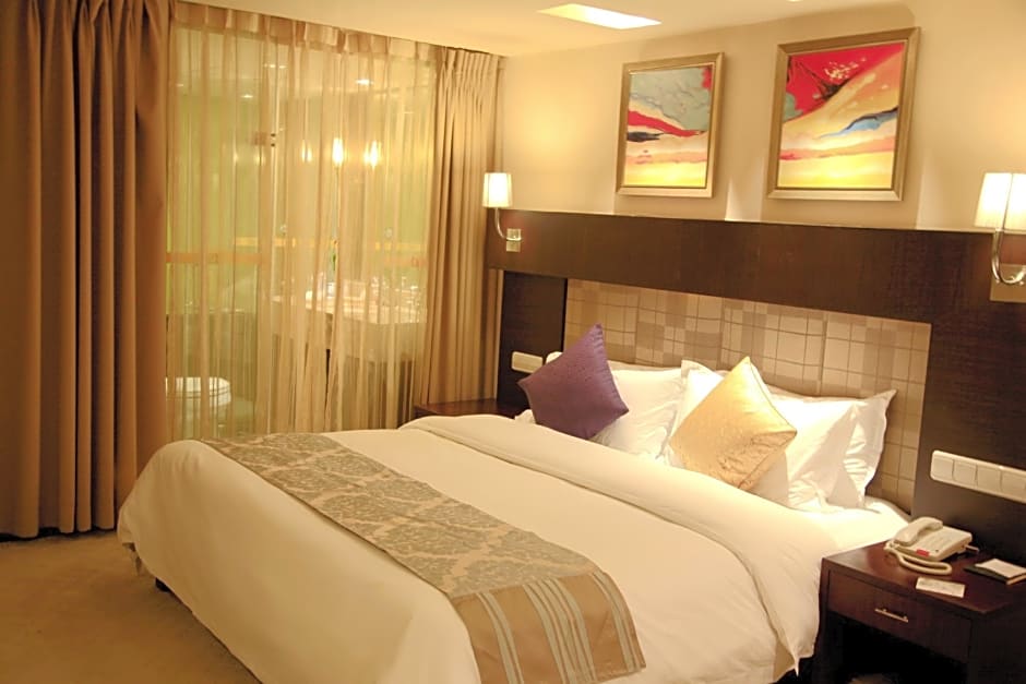 Chongqing Golden View Hotel