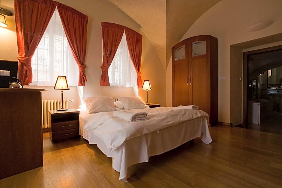 Residence Thunovska