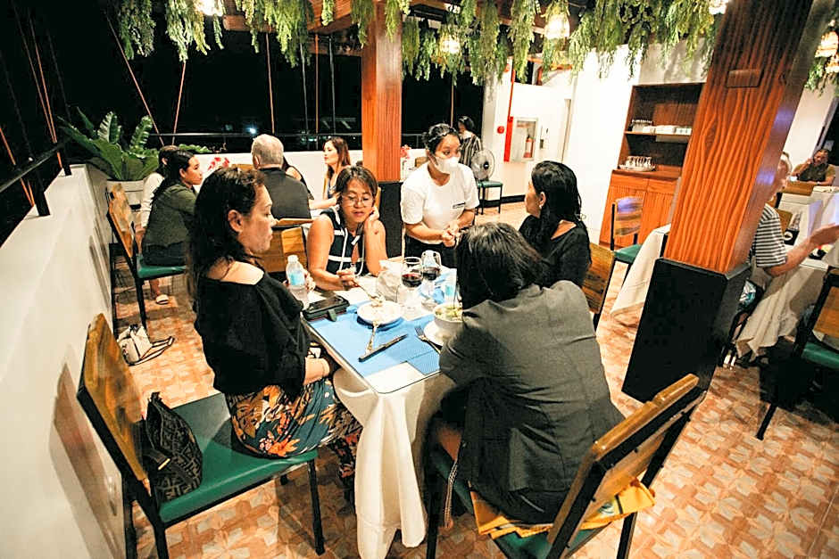 Kingswick Residences & Lodge