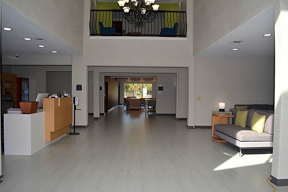 Wingate by Wyndham College Station South