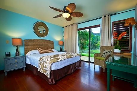 Standard Room, 1 Queen Bed, Lanai (No Resort Fee)