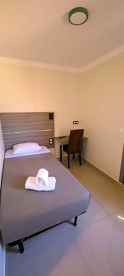 ESPERANCE HOTEL