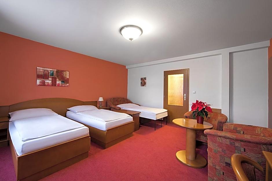 Attic Hotel