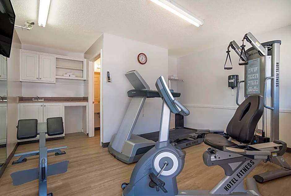 Suburban Studios Biloxi North Area