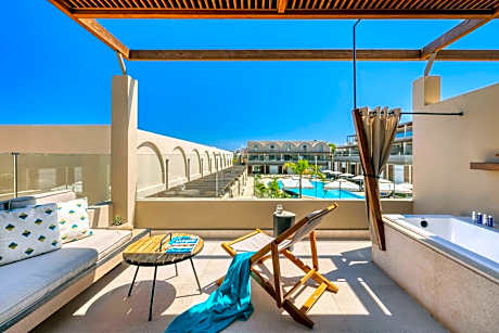 Suite, 1 Bedroom (Wellness Loft, Pool View Out. Heated Jacuzzi) (1 Queen Bed and 1 Double Sofa Bed)