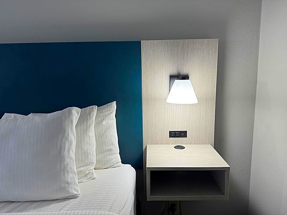La Quinta Inn & Suites by Wyndham Auburn Worcester