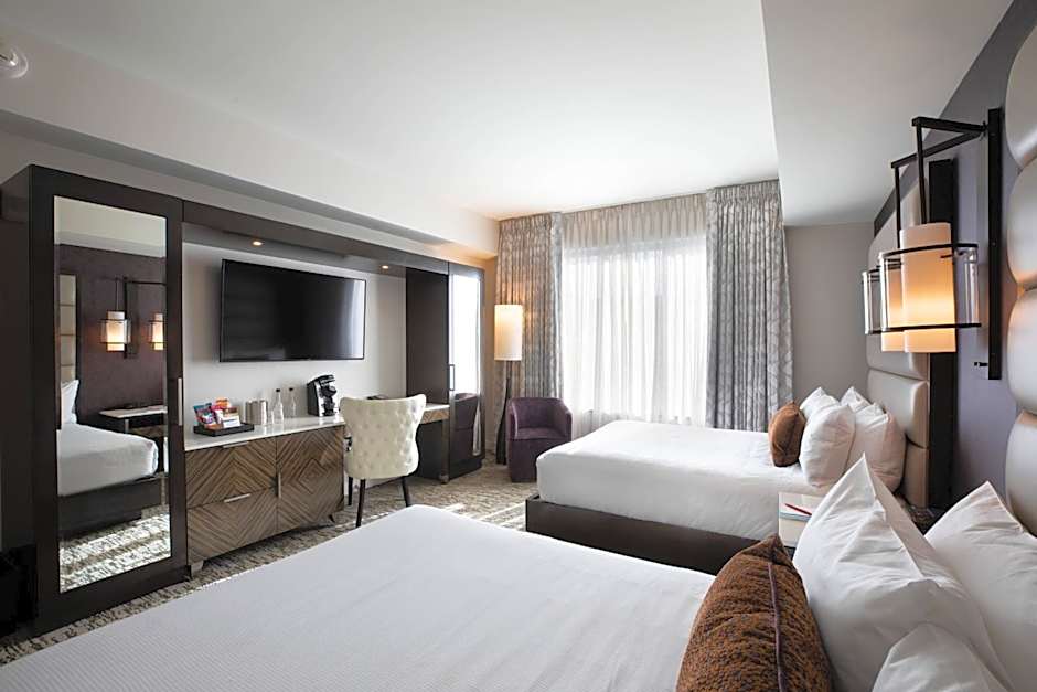 Ambassador Hotel Kansas City, Autograph Collection by Marriott