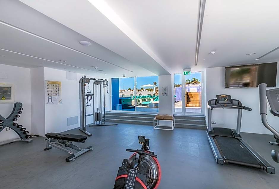 Hotel LIVVO Los Calderones - Adults recommended