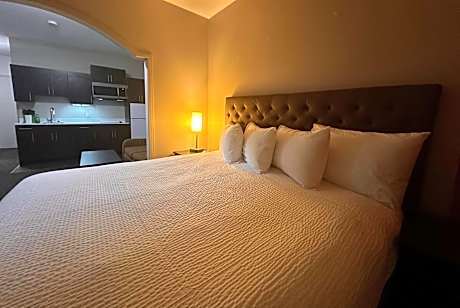 Queen Room with Kitchenette