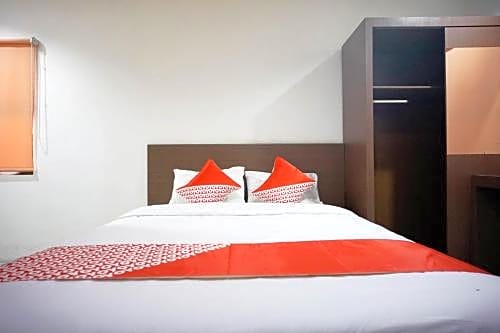 OYO 2886 Her Mandiri Guest House