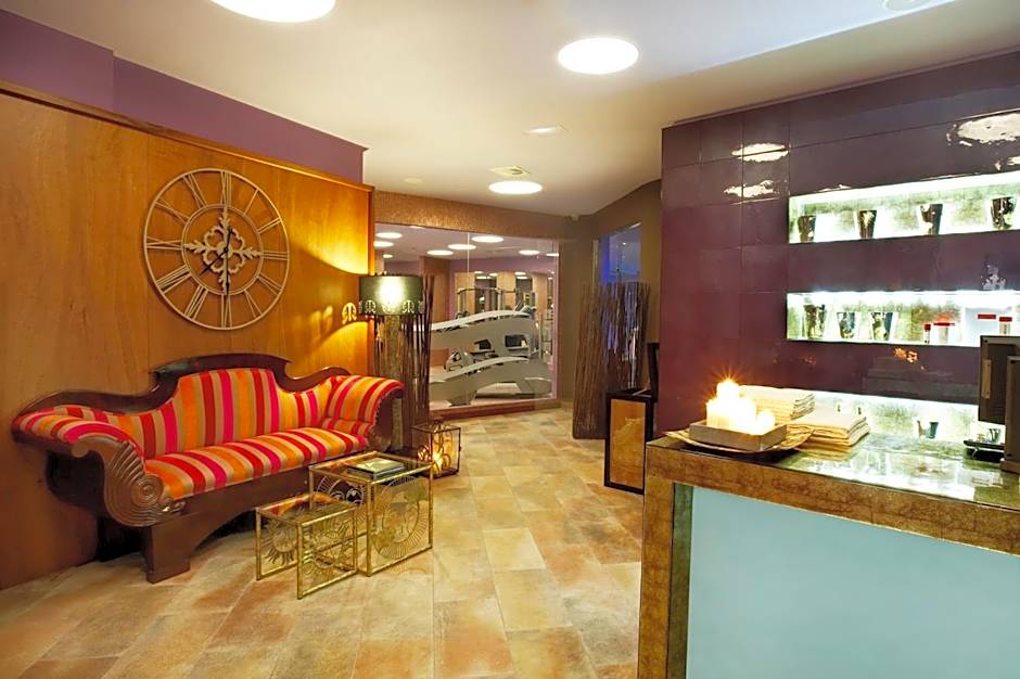 Grand Plaza Hotel & Wellness