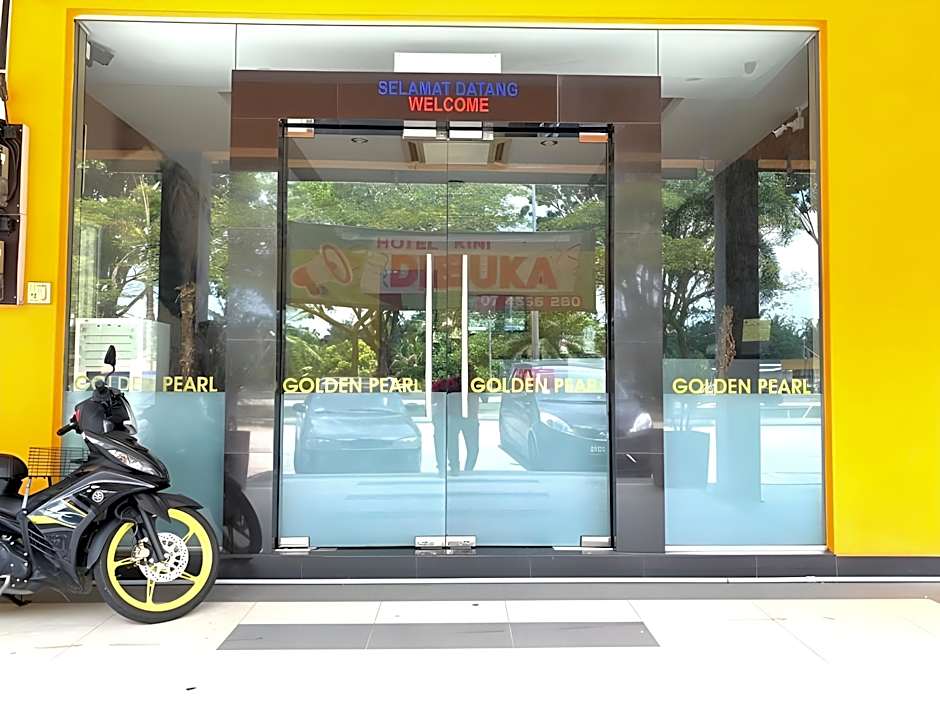 Golden Pearl Hotel