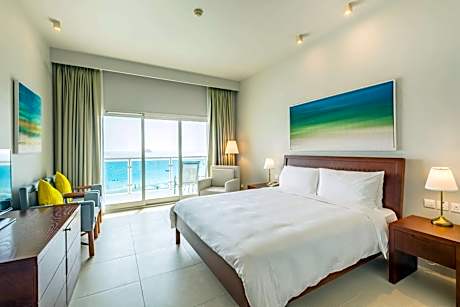 Superior Room with Balcony and Ocean View