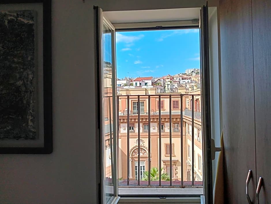 BARBAJA SUITES IN STREET TOLEDO 205
