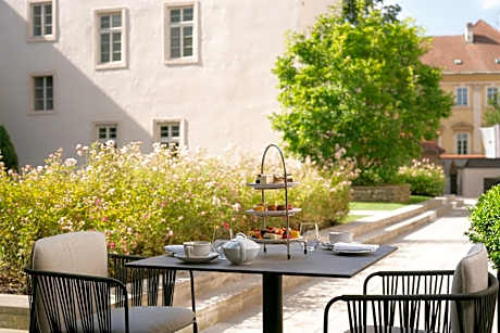 Family Deluxe Terrace Room