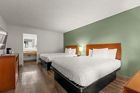 Queen Room with Two Queen Beds