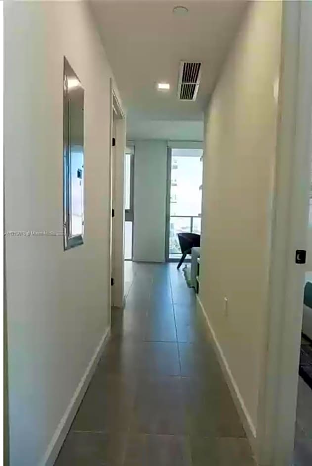 Miami Downtown Comfy Condo-Hotels in a luxury modern building