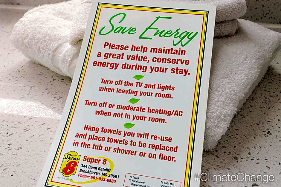 Super 8 by Wyndham Brookhaven