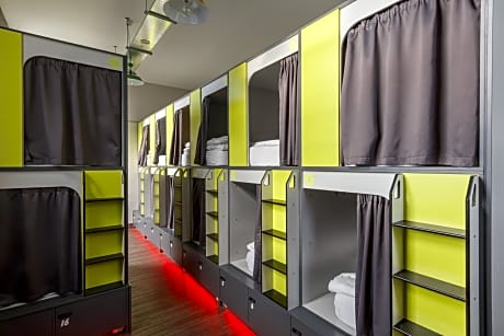 POD BED in 16 Bed Mixed Dorm