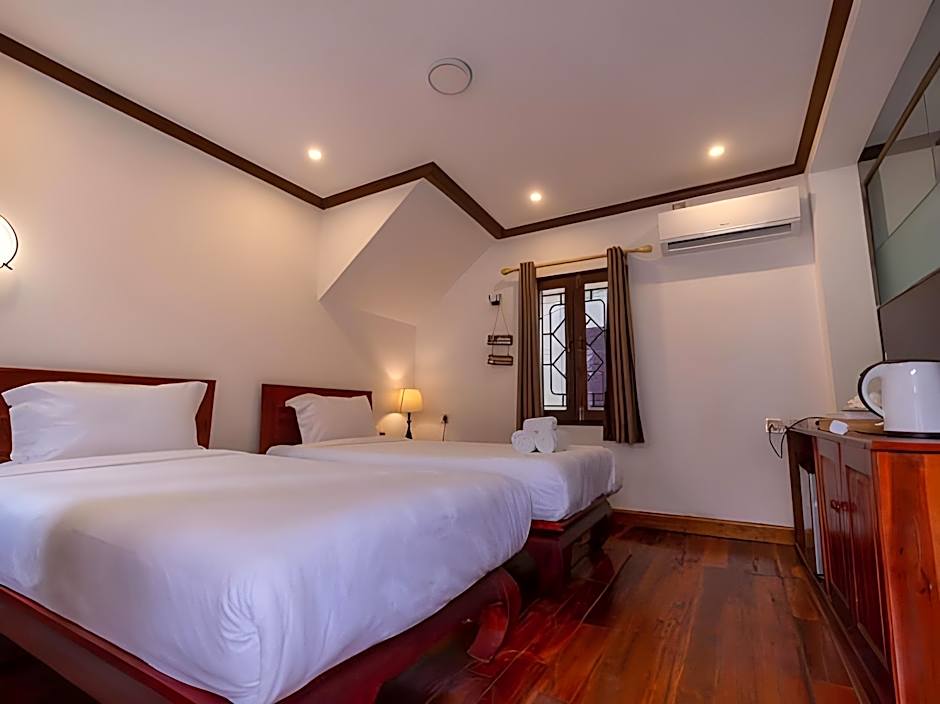 wisdom mystery hotel