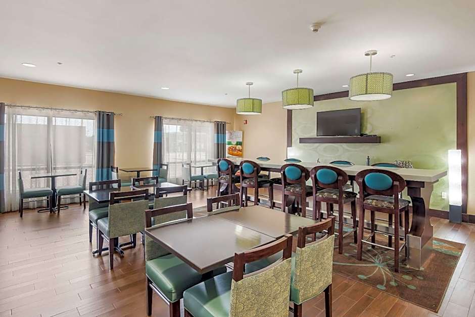 Quality Inn & Suites Quincy - Downtown