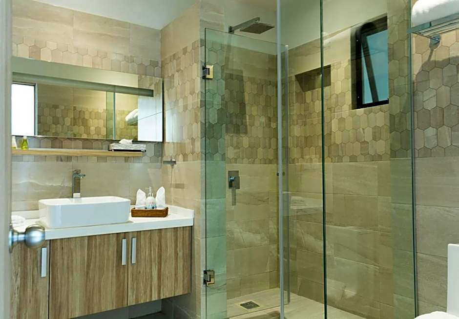 Opal Suites Apartments