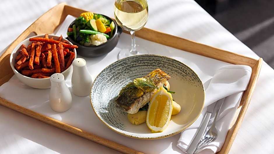 Holiday Inn Warwick Farm By IHG