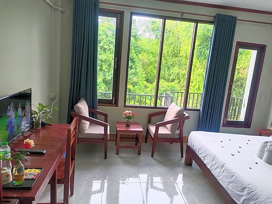 Vangvieng Dokchampa Resort