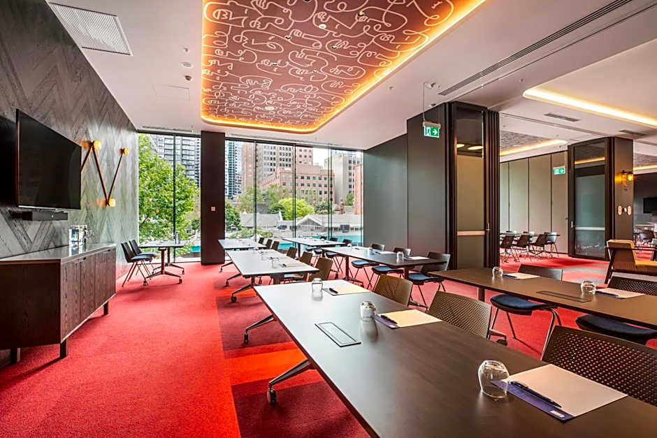 Holiday Inn Express Melbourne Little Collins By IHG