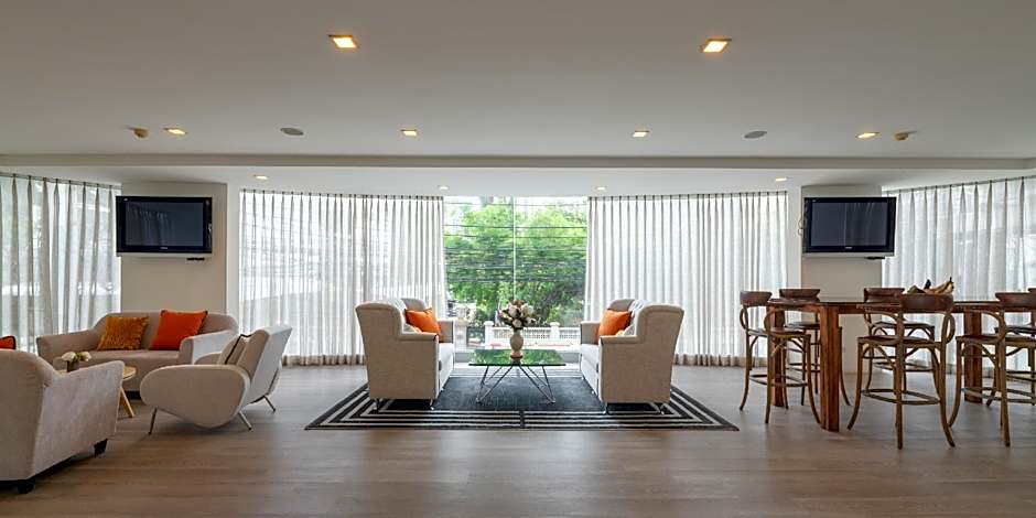 Beverly 33 by Aspira