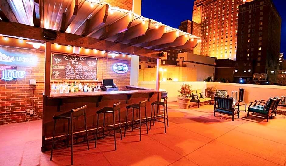 DoubleTree by Hilton Milwaukee Downtown