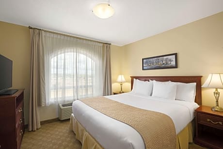 1 King Bed Accessible Room Non-Smoking