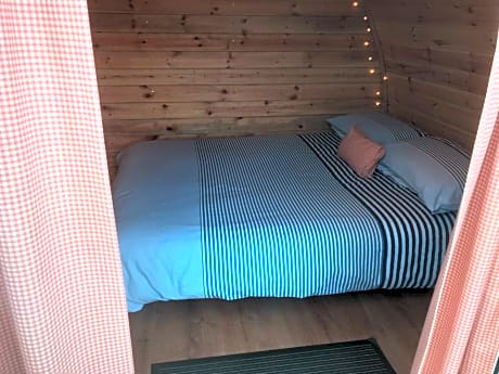 Petite Glamping Pod with Shower Block