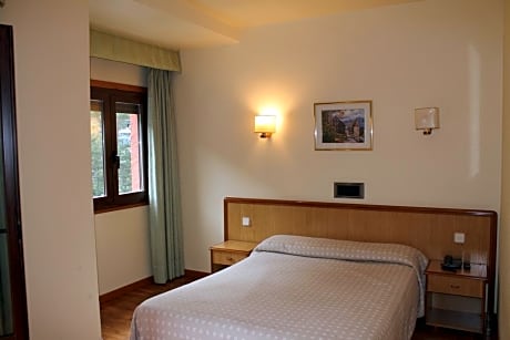 SINGLE ROOM (1 ADULT)