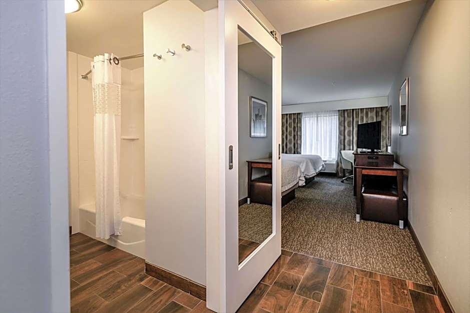 Photo 1 of 3 of 2 Queen Beds, Hearing Accessible
