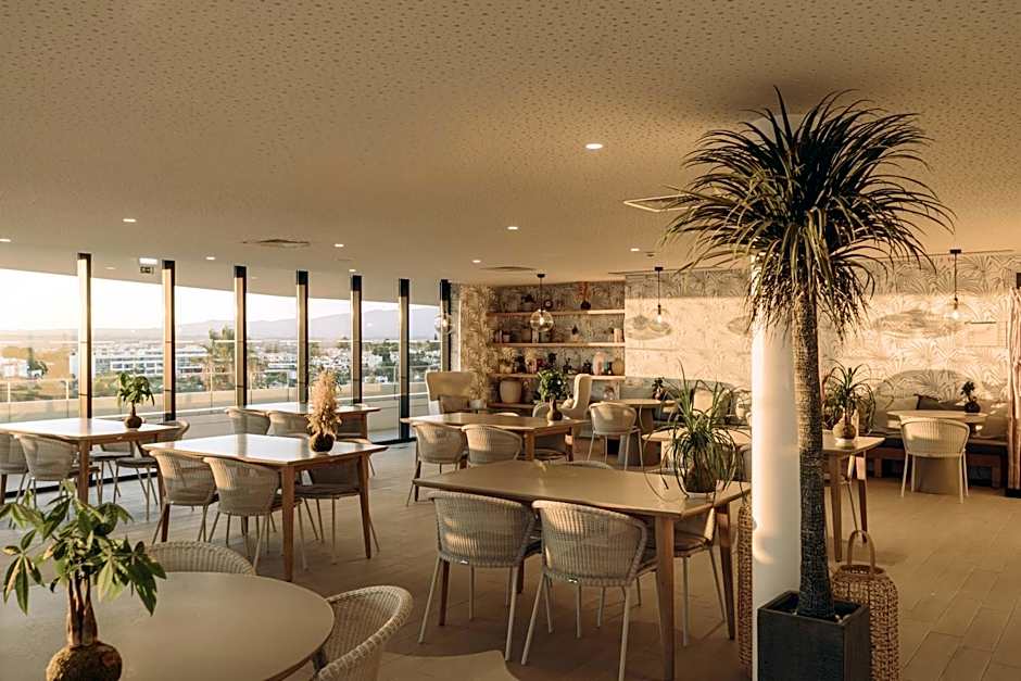 Longevity Health & Wellness Hotel - Adults Only