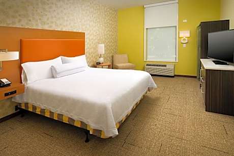 One-Bedroom King Suite - Non-Smoking