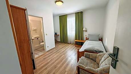 Small Single Room