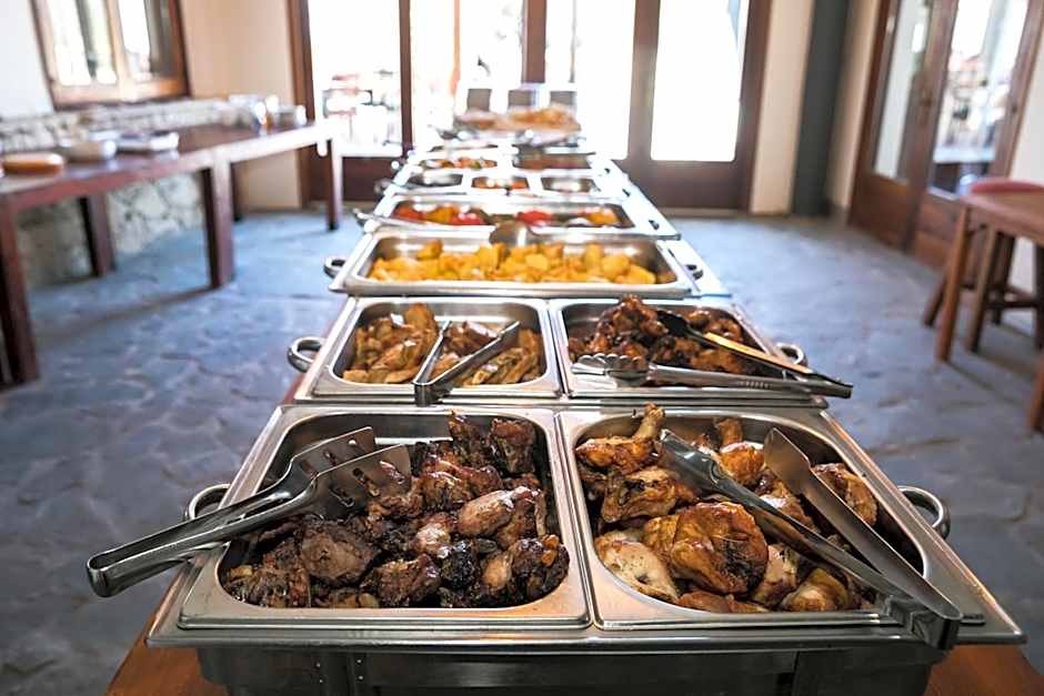 Demetriou Paradisos Hills Hotel