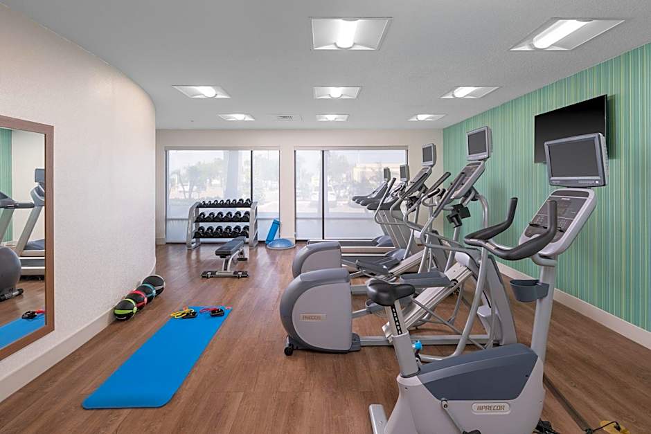 Holiday Inn Express & Suites Lakeland South By IHG