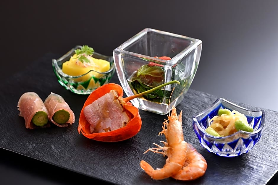 Yasaka-Yutone Serving Kyoto Cuisine Ryokan