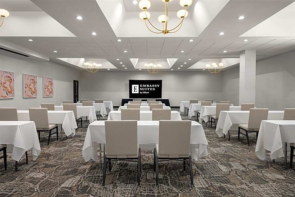 Embassy Suites by Hilton Cincinnati Northeast Blue Ash