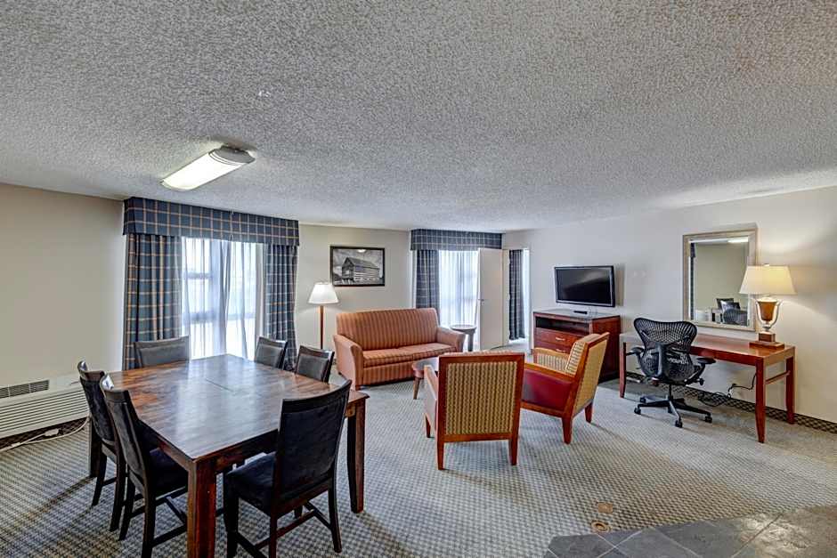 Riverside Hotel