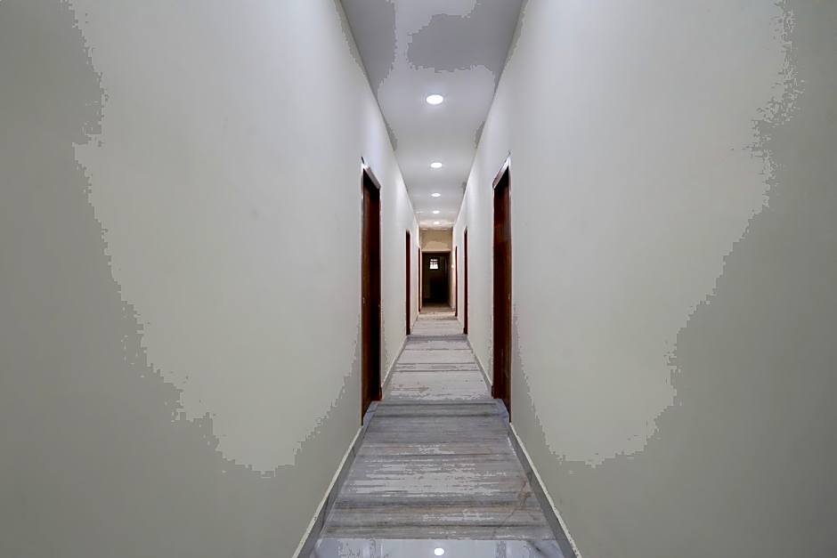 Collection O SS BLUE INN