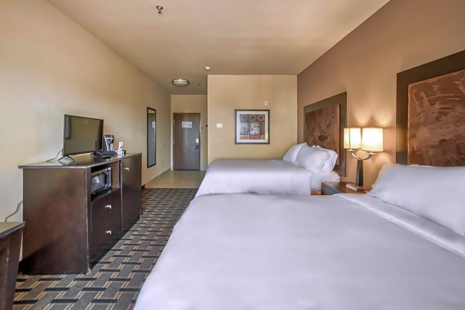 Holiday Inn Express and Suites Beeville By IHG