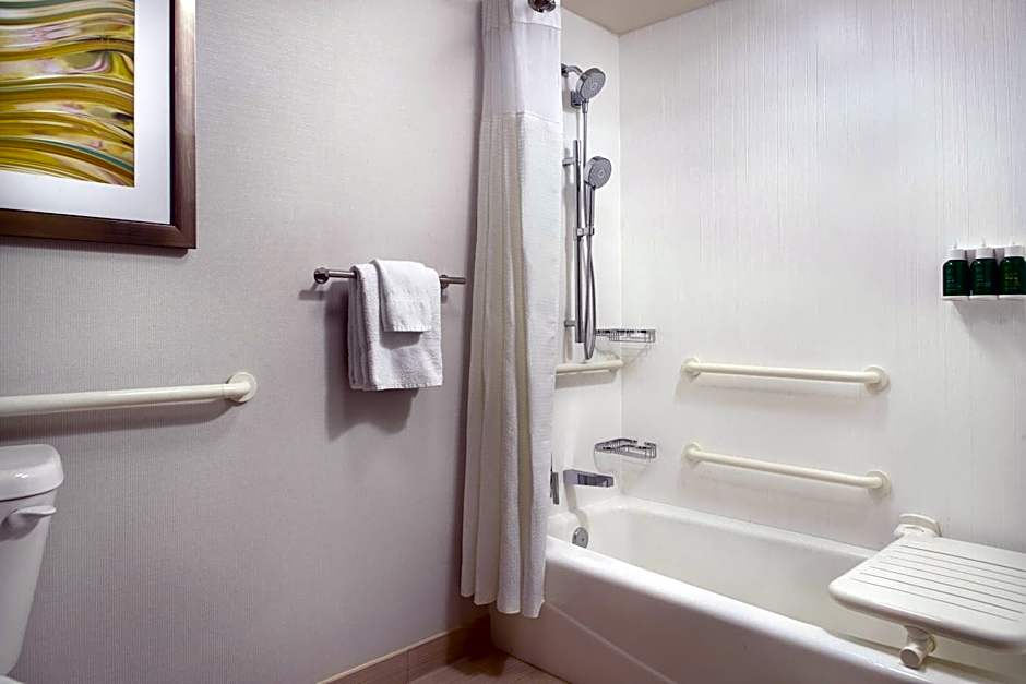 Courtyard by Marriott Greenville Haywood Mall