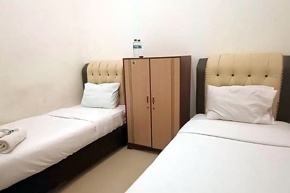 RedDoorz Syariah at Galliano Homestay Bukittinggi