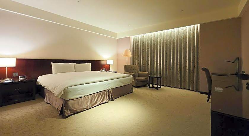 CHECK Inn Taichung LaiLai 