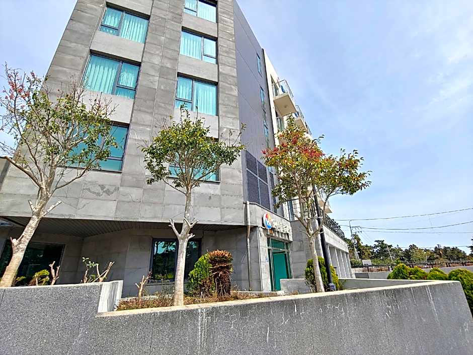 Jungmun Oceanblue Hotel