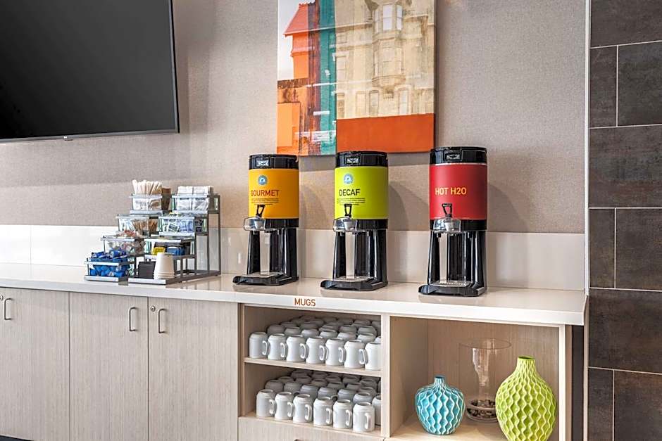 Home2 Suites By Hilton Cedar Rapids Westdale